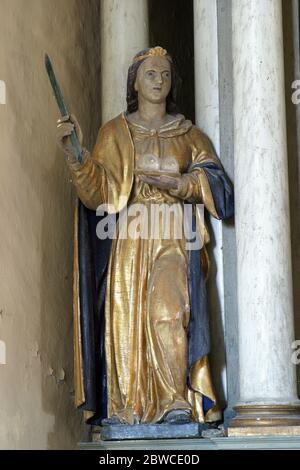 Sant'Agatha, statua sull'altare di Santa Barbara nella chiesa parrocchiale di Sant'Antonio l'Ermita in Slavetic, Croazia Foto Stock