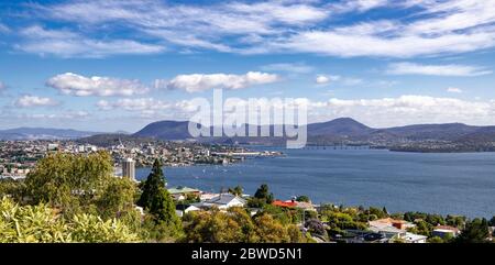 Vista panoramica Hobart e Derwent fiume Tasmania Ausralia Foto Stock