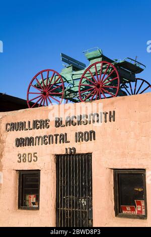 Caualliere Blacksmith nella città vecchia, Scottsdale, Phoenix, Arizona, Stati Uniti Foto Stock