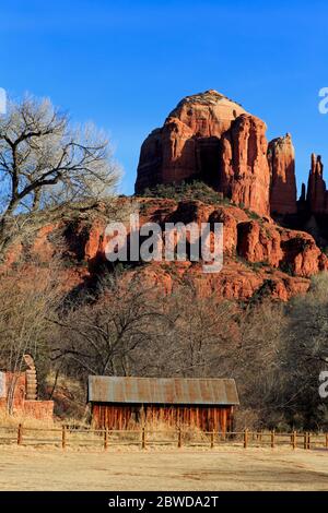 Ruota ad acqua al Red Rock Crossing, Sedona, Arizona, USA Foto Stock