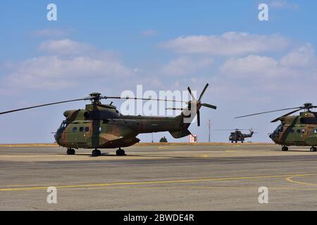 Atlas Oryx Helicopters su Airfield Foto Stock