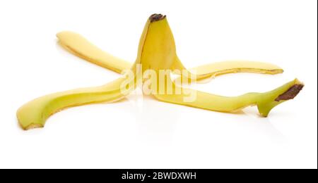 Banana Peel isolato su sfondo bianco Foto Stock