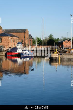 Immagini dal bacino principale di Gloucester Docks all'estremità settentrionale del Gloucester e del canale di nitidezza Foto Stock