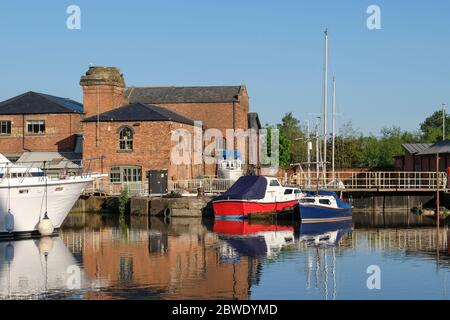 Immagini dal bacino principale di Gloucester Docks all'estremità settentrionale del Gloucester e del canale di nitidezza Foto Stock