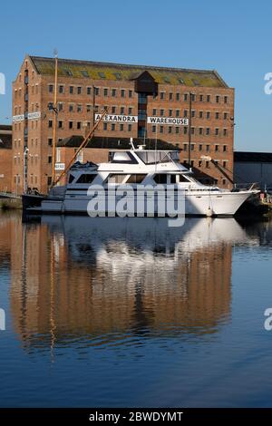 Immagini dal bacino principale di Gloucester Docks all'estremità settentrionale del Gloucester e del canale di nitidezza. Foto Stock