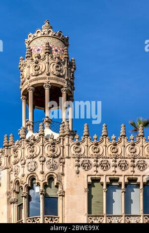 Tempietto situato in cima a Casa Lleo Morera, Passeig de Gracia, Barcellona, Catalogna, Spagna Foto Stock