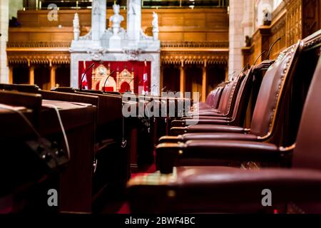 Ottawa, Canada, 9 ottobre 2018: Interno della Camera del Senato nel Parlamento canadese - all'interno dell'ala est del blocco centrale Foto Stock