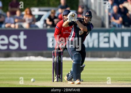 CHESTER LE STREET, INGHILTERRA - David Willey of Northants batte durante la partita Nat West T20 Blast North Division tra Durham e Northamptonshire presso l'Emirates Riverside, Chester le Street venerdì 24 luglio 2014 (Credit: Mark Fletcher | MI News) Foto Stock