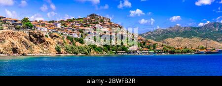 Landmarks della Grecia - panoramica isola di Lesvos. Molyvos (Mythimna) città. Foto Stock