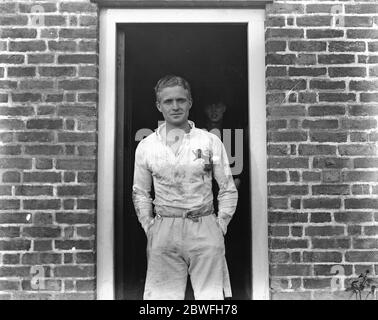 Il Gran Rugby Match di Varsity la partita di rugby tra Oxford e Cambridge si terrà martedì prossimo a Twickenham , Londra . R H Hamilton Wickers il capitano di Cambridge 6 dicembre 1923 Foto Stock