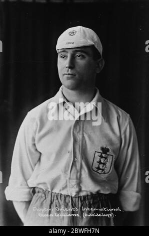 L' International Inglese trasferì Owen Williams , l' International Outside left di Clapton Orient , è stata trasferita la scorsa sera a Middlesborough , e assisterà il suo nuovo club contro West Bromwich Albion a Middlesbrough sabato 7 febbraio 1924 Foto Stock