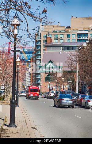 Toronto, Canada - 8 aprile 2020: Centro di Toronto con vista sul mercato di San Lorenzo, Ontario Foto Stock