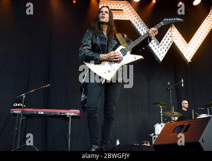 25 giugno 2017, Pasadena, California, USA: Brian Bell of Weezer si esibisce sul palco durante il weekend di Arroyo Seco il 25 giugno 2017 presso il Brookside Golf Course di Pasadena, California (Credit Image: © Billy Bendnight/ZUMA Wire) Foto Stock