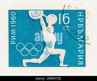 SEATTLE WASHINGTON - 30 maggio 2020: Evento di sollevamento pesi su 1960 Giochi Olimpici timbro della Bulgaria. Scott 1115 Foto Stock