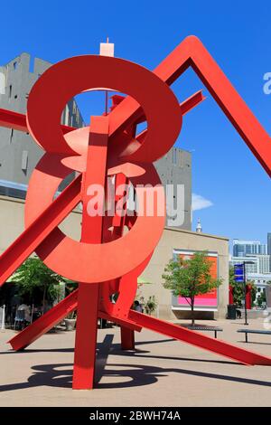 Scultura Lao Tzu di Mark di Suvero, Acoma Plaza, Denver, Colorado, USA Foto Stock