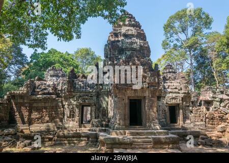 Rovine del vecchio tempio vicino a Angkor Vat, Siem Reap Cambogia Foto Stock