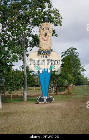 The Big Peanut, Tolga, Atherton Tablelands, Queensland, Australia Foto Stock