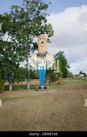 The Big Peanut, Tolga, Atherton Tablelands, Queensland, Australia Foto Stock