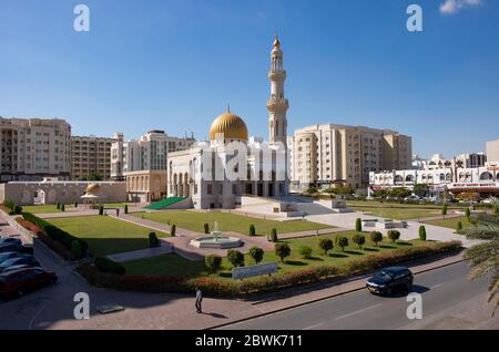 Vista elevata della Moschea Masjid al Zawawi, Mascate, Sultanato dell'Oman. Foto Stock