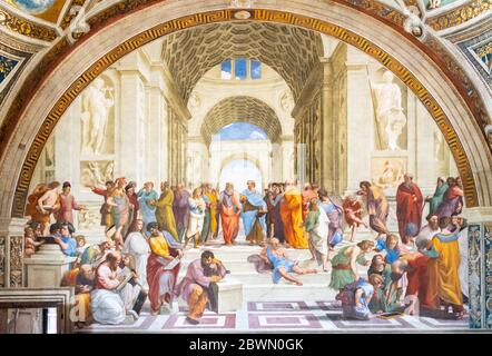 ROMA, ITALIA - 07 MAGGIO 2019: Scuola di Atene pittura di Raffaello, Musei Vaticani, Città del Vaticano. Foto Stock