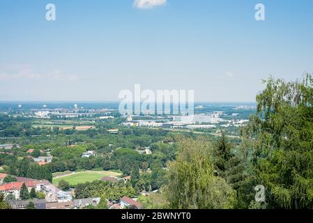 Magnifica vista su Karlsruhe dalla cima di Turmberg, Germania Foto Stock