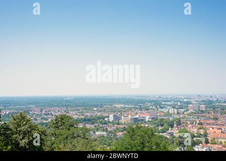 Magnifica vista su Karlsruhe dalla cima di Turmberg, Germania Foto Stock