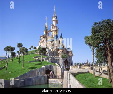 Sleeping Beauty Castle, Disneyland Park, Disneyland Paris, Marne-la-Vallée, Île-de-France, Francia Foto Stock