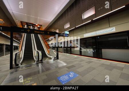 Social distanding sulla Sydney Metro Norwest Station Driverless Foto Stock