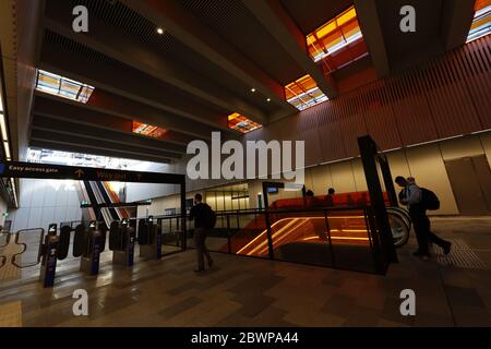 Social distanding sulla Sydney Metro Norwest Station Driverless Foto Stock