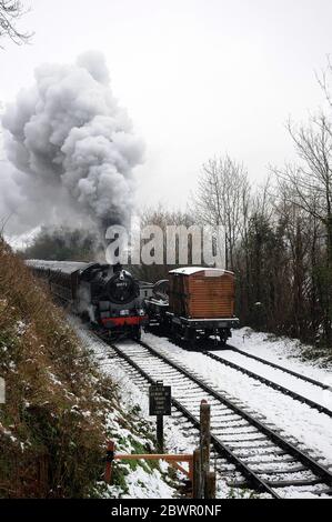 '80072' si dirige verso la città di Kidderminster - Bridgnorth servizio lontano da Bewdley. Foto Stock