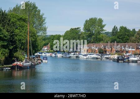 Inghilterra, Buckinghamshire, Bourne End, fiume Tamigi Foto Stock