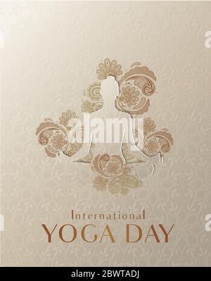 Giornata internazionale dello yoga. Yoga Silhouette in posa Lotus circondato da Ornament floreale indiano su sfondo testurizzato beige. Foto Stock
