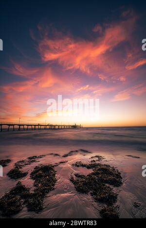 Molo Glenelg al tramonto, Adelaide, Australia Foto Stock