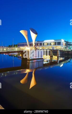 Foto notturne dell'area Harbourside di Bristol, Inghilterra Regno Unito Foto Stock