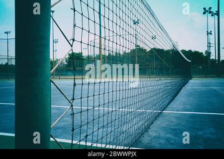 Primo piano rete in campo da tennis. Foto Stock
