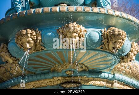 Dettaglio su Ross Fountain Princes Street Gardens Edimburgo Foto Stock