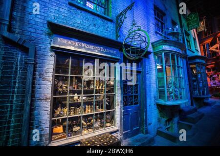 Scene interne al Diagon Alley al Harry Potter World Warner Bros Studio Tour Leavesden Watford, Regno Unito, Harry Potter, tour dello studio, backstage, oggetti, Foto Stock