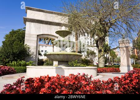 Arch on the Miracle Mile, Coral Gables, Miami, Florida, USA Foto Stock