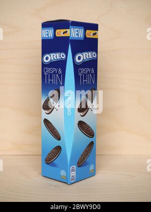 EAST HANOVER, USA - CIRCA 2020 MAGGIO: Oreo pacchetto croccante e biscotti sottili Foto Stock