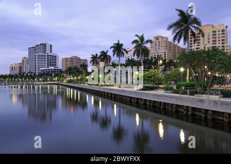 Skyline di West Palm Beach, Florida, Stati Uniti, Nord America Foto Stock