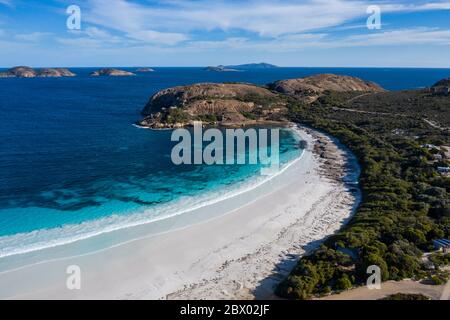 Vista sulla spiaggia di Lucky Bay nel Parco Nazionale di Cape le Grand, vicino a Esperance in Australia Occidentale Foto Stock