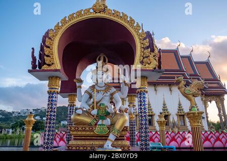 Wat Plai Laem tempio con 18 mani Dio statua Guan Yin , Koh Samui, Surat Thani, Thailandia. Foto Stock