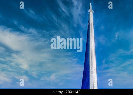 Top of Rocket Monument to the Conquerors of Space on Memorial Museum of Cosmonautics in Moscow, Russia. Foto Stock