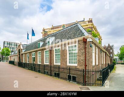 Amsterdam maggio 18 2018 - ingresso della sinagoga portoghese situata presso la piazza Meester Visser, nel vecchio quartiere ebraico di Amsterdam Foto Stock