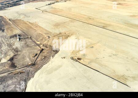Vista dall'alto della cava di carbone di opencast struttura naturale. Foto Stock