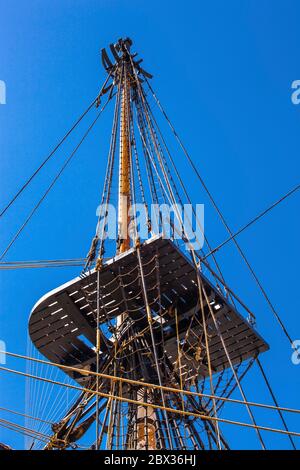 Francia, Charente-Maritime (17), l'Hermione à quai en son port d'attache de Rochefort Foto Stock