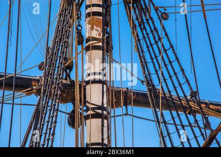 Francia, Charente-Maritime (17), l'Hermione à quai en son port d'attache de Rochefort Foto Stock