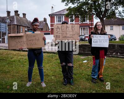 4 Giugno 2020. Rochester, Kent. Regno Unito. I sostenitori del gruppo Black Lives Matter partecipano a una protesta pacifica a Rochester, Kent. Foto Stock