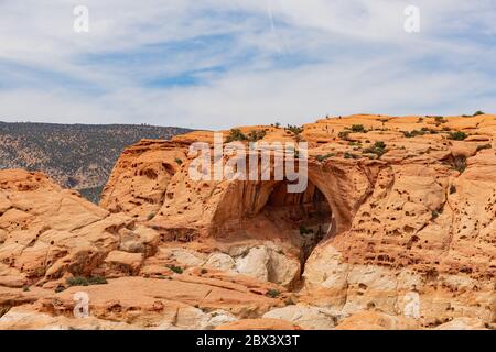 Giorno del bellissimo Cassidy Arch del Capitol Reef National Park nello Utah Foto Stock