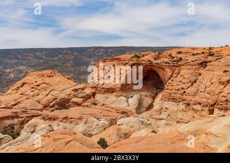 Giorno del bellissimo Cassidy Arch del Capitol Reef National Park nello Utah Foto Stock